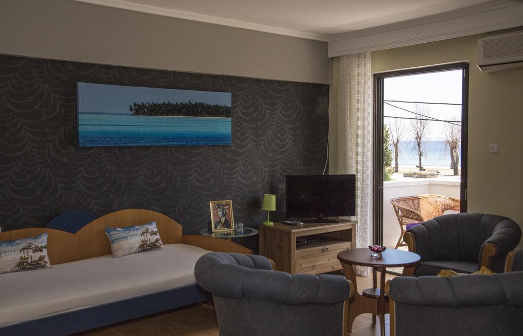 Park Apartment Paralia Dionysiou Ngoại thất bức ảnh